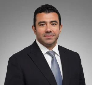 عمرو حسام الدين